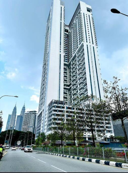 Apartamento The Colony Klcc View By Nzv Kuala Lumpur Exterior foto